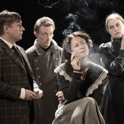 Scene from «Чеховъ. Вишневый садъ. Нет слов!»