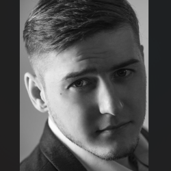 Александр Жуйков