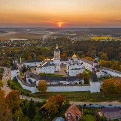 Старинный Боровск – город за красивым поворотом и тайны фресок «боровского Бэнкси»