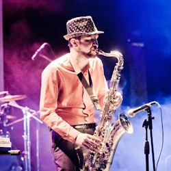 «Четвержаз»! Джазовый четверг. Интеллектуальный джаз, би-боп, свинг, романтические баллады. Квартет Юрия Бедрака