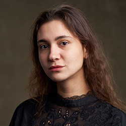 Арина Назарова