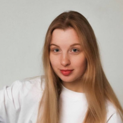 Элина Охлопкова