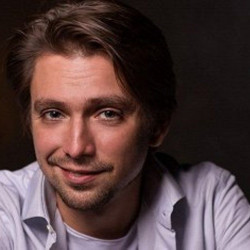 Александр Савельев