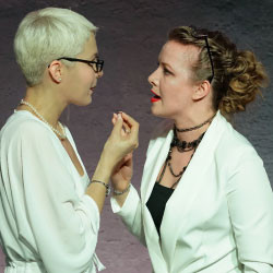 Scene from «Подруги»