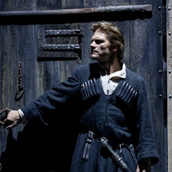 Cцена из ««Макбет» Премьера! (реж. А.Кончаловский, в ролях Е.Ткачук, Ю.Высоцкая и др.)»