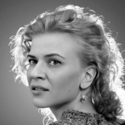 Наталья Ложкина