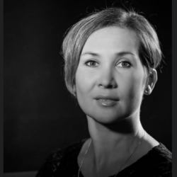 Анна Дмитриенко