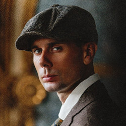 Максим Апрель