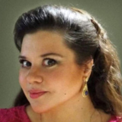 Анна Маркарова