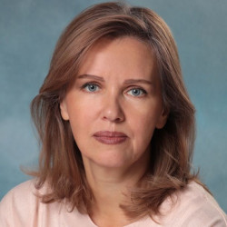 Лариса Комиссарова