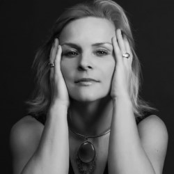 Женщины и дети