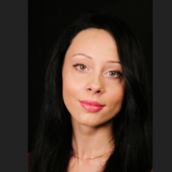Юлия Винникова