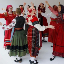 «Комонь» Ансамбль