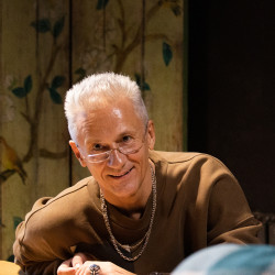 Scene from «Комната Адлера»