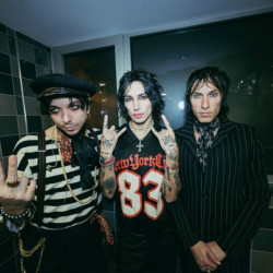 группа «Palaye Royale»