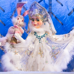 Новогодний праздник "Год Лошади" и спектакль "Морозко"