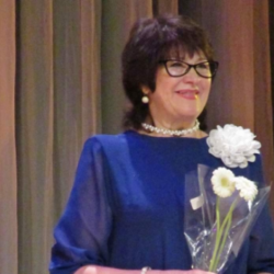 Елена Баженова