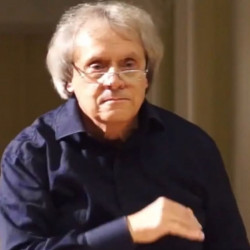 Александр Лазарев