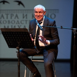 И жизнь, и слезы, и любовь.