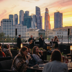 Саундтреки Ханса Циммера на крыше The Carlton. Камерный оркестр. Арфа