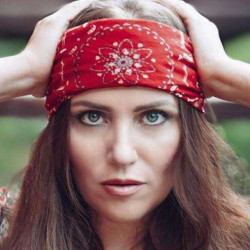 ANEYA певица
