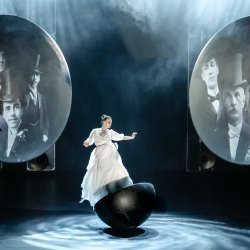 Cцена из «Пигмалион»