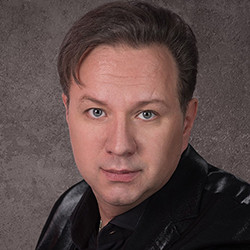 Александр Захаров