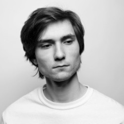 Олег Греков