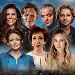 Scene from «Деревья умирают стоя»