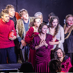 Вишневый сад. Любовь на крови