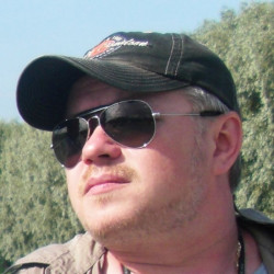 Денис Енюков