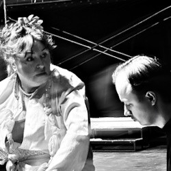 Scene from «Весёлая женщина»