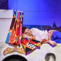 По щучьему веленью, или у Емели Новый год