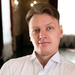 Антон Грошев