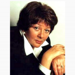 Алла Сурикова