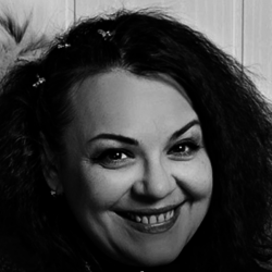 Елена Олейник