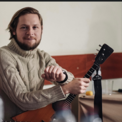 Виталий Кузнецов