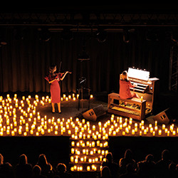 Эйнауди на органе при свечах