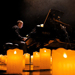 Ludovico Einaudi. Неоклассика при свечах