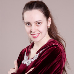 Юлия Макарьянц