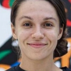 Анна Дельцова