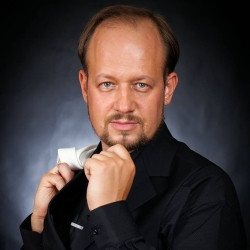 Дмитрий Бобров