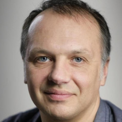 Александр Гусаров
