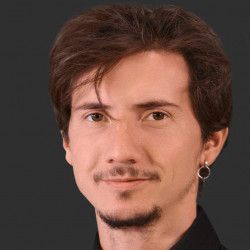 Искандер Нуризянов