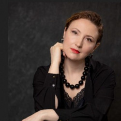 Нина Лоленко