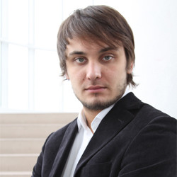 Александр Емельянов