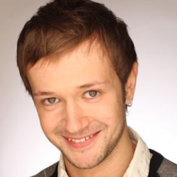 Максим Зюзин