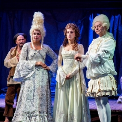 Scene from «Одураченный муж (Театр им. Горького, Минск)»