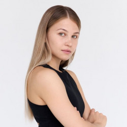 Юлия Илларионова