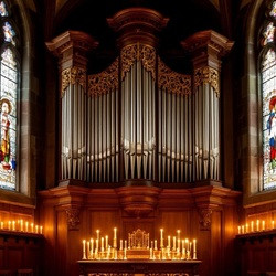 Загадочный орган при свечах. Космос Баха и страсть Пьяццоллы